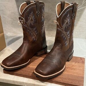 Ariat Brown Leather Western Cowboy Boots with Embroidered Shaft